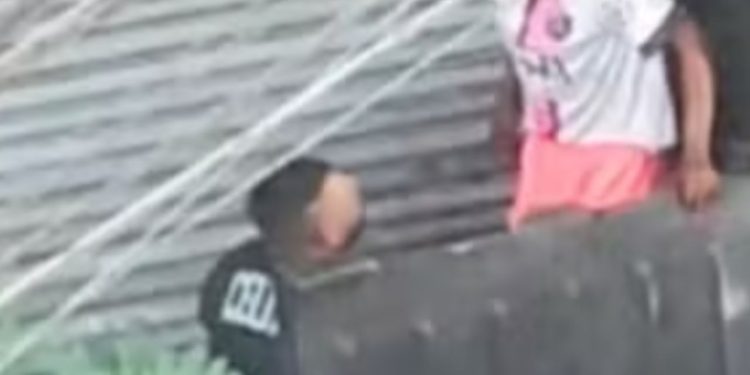 Vídeo: polícia procura por homem que estupr0u moradora de rua e depois fugiu