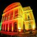Teatro do Amazonas é iluminado com as cores da bandeira do Rio Grande do Sul