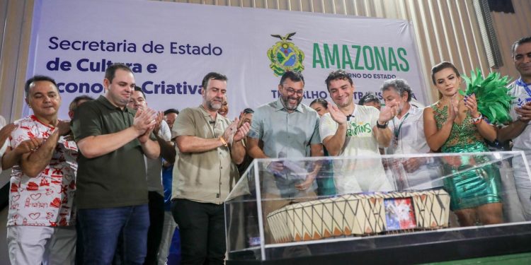 Na primeira noite do 57º Festival, Wilson Lima apresenta proposta do novo Bumbódromo de Parintins