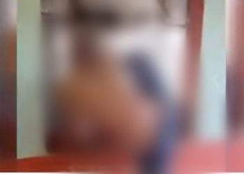 Vídeo: ladrão tenta invadir bar, entala na janela e “passa dessa para melhor”