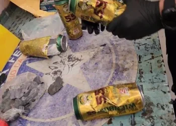 Te cuida, maconheiro: Correios apreende cerveja entupida de maconha em Manaus