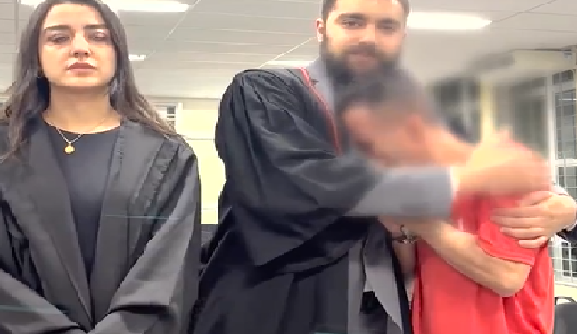 Veja momento emocionante de preso chorando ao descobrir que seria solto porque é inocente