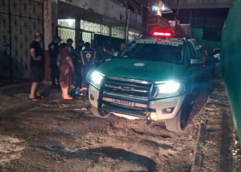 Vizinhos notam ausência de idosa e a encontram morta no banheiro na Compensa