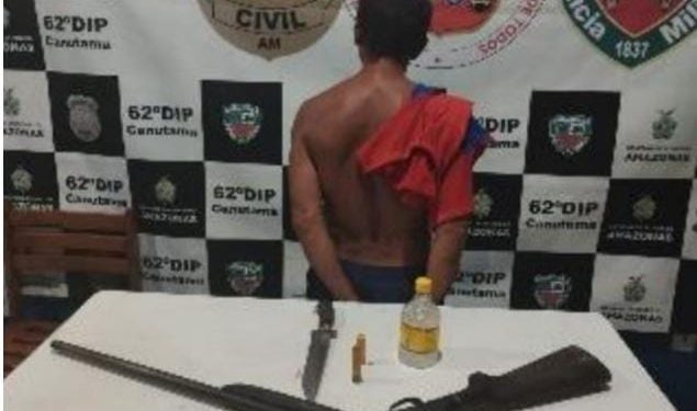 Cheio de cana na cabeça, homem é preso após tentar matar a esposa a facadas e tiros