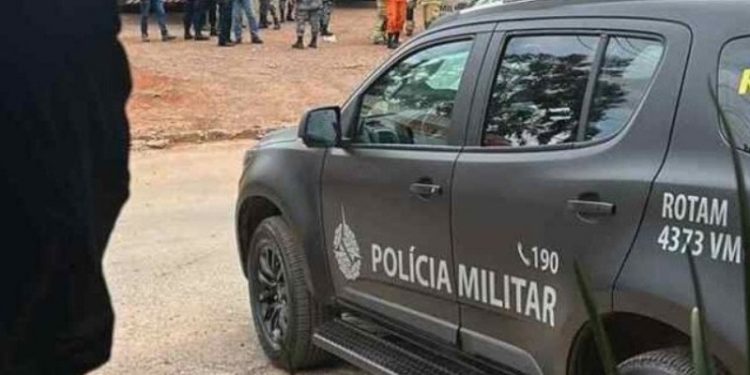 Ladrão aponta arma falsa para PM e termina morto a tiros