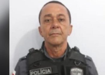 Urgente: tenente da PM do Amazonas filmado carregando saco de drogas se entrega