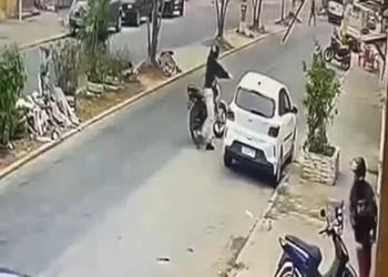 Vídeo: Mulher é baleada com cinco tiros por suposta briga de herança da família