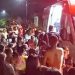 Vídeo muito forte: mãe carrega no colo filha com 90% do corpo queimado no Amazonas