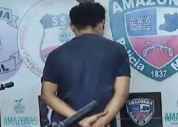 Drogado, homem invade banheiro de mulher mas acaba espancado em Manaus