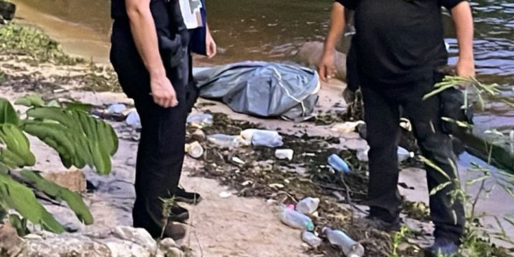 Em menos de 24h, bombeiros retiram terceiro corpo perto da Praia da Ponta Negra