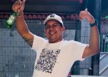 Dono de distribuidora é levado para o hospital com mais de 10 tiros pelo corpo em Manaus