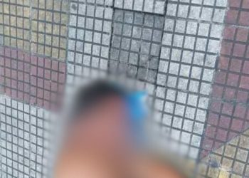 Homem que tentou furtar passageiros de ônibus sofre na mão da população em Manaus