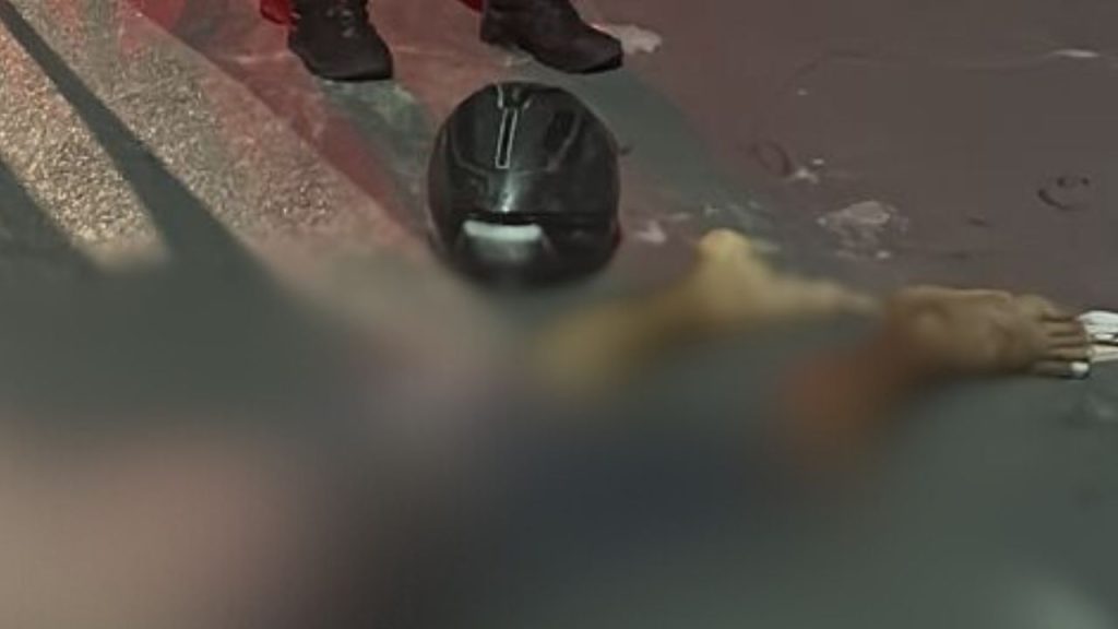 Pistoleiros matam entregador a tiros em Manaus e levam a moto dele; deixaram só o capacete