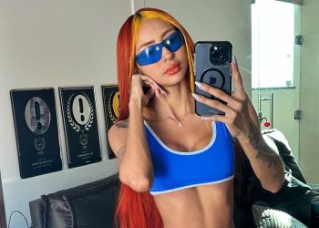 ‘Escondeu o x3biu’, diz seguidor indiscreto após Ruivinha de Marte usar look em clima olímpico; veja