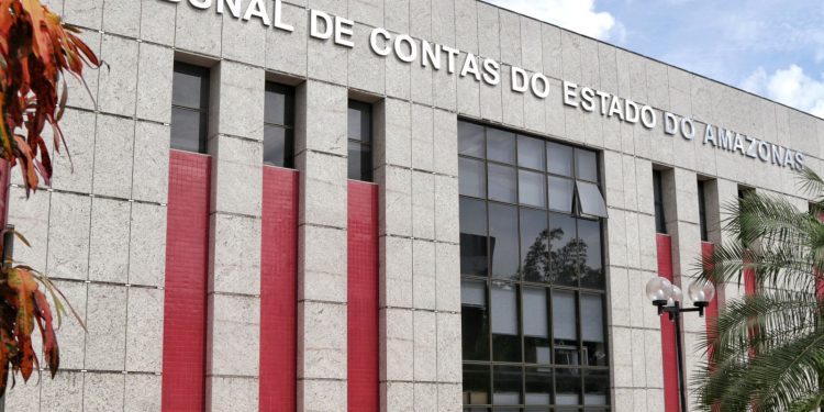 TCE-AM terá 57 processos em julgamento durante a sessão desta terça-feira (30)