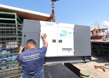 Emenda de Delegado Péricles garante gerador de energia para escola de Envira