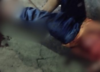 Homem é espancado e baleado após sair com faca na mão ameaçando moradores na zona leste de Manaus