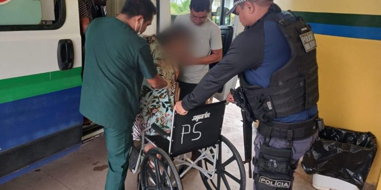 Idosa mantida em cárcere pelo próprio marido no AM é resgatada bastante debilitada
