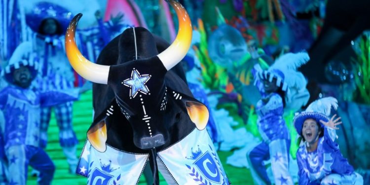 Caprichoso mantém hegemonia sobre Garantido e leva tricampeonato do Festival