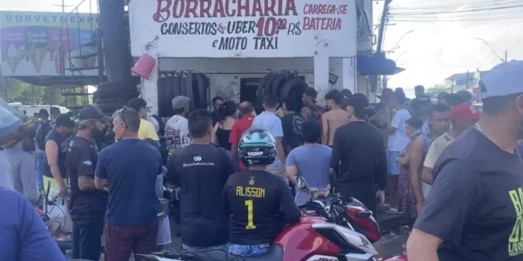 Pistoleiro mata borracheiro deitado na rede com dois tiros na cabeça em Manaus