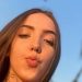 Influencer grita por socorro dentro de casa, mas é encontrada morta a facadas pela mãe