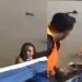 Vídeo: lancha capota no Amazonas e deixa passageiros boiando no Solimões