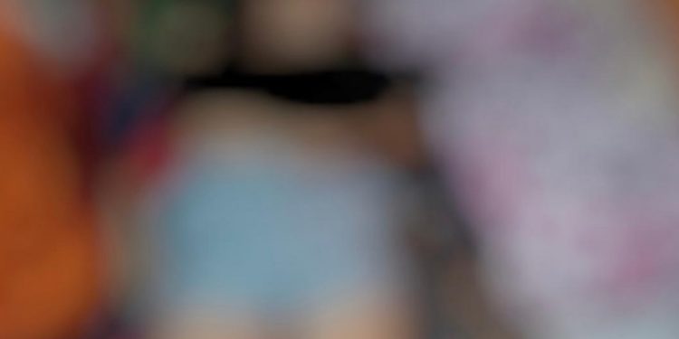 Esposa morre na frente do marido após comer calabresa em Manaus