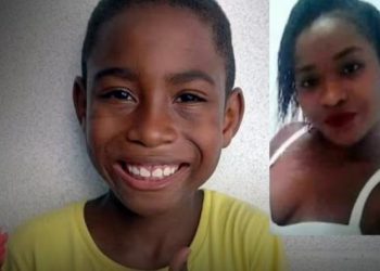 Menino tenta salvar a mãe da violência do padrasto, mas os dois morrem esfaqueados