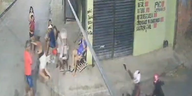 Vídeo: marginais fazem arrastão em Manaus e morador pede: ‘tem um justiceiro aí não?’
