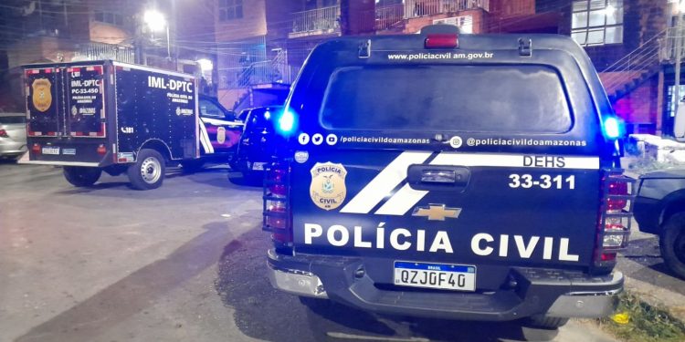 Mistério: Homem é encontrado morto em casa em Manaus e esposa não é encontrada