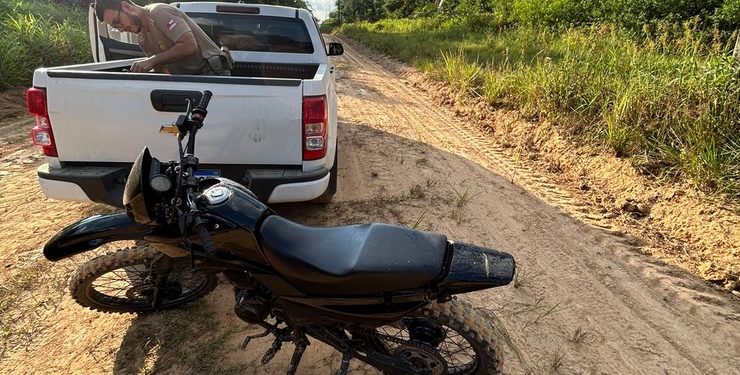 Homem tenta matar vítima a terçadadas para roubar R$ 1,5 mil no interior do AM