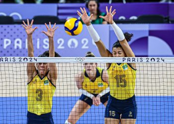 Olimpíada: Vôlei feminino estreia com vitória tranquila em Paris