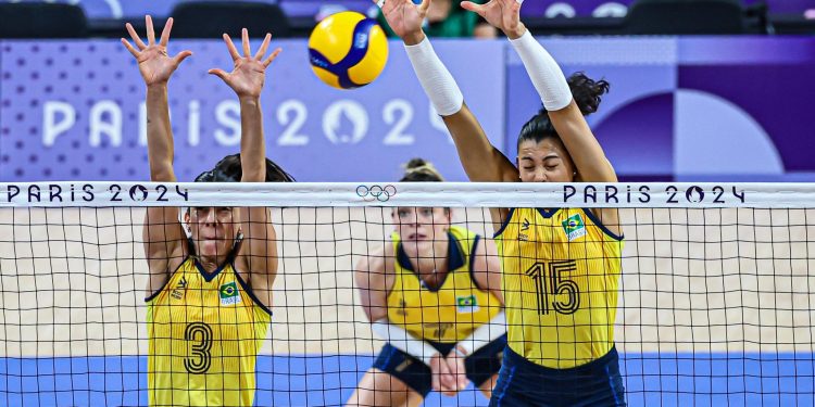 Olimpíada: Vôlei feminino estreia com vitória tranquila em Paris