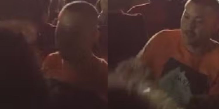 Vídeo mostra mulher levando soco no rosto após sair com ‘peguete’ em show