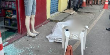 Homem é executado em via pública após ser jurado de morte por facção em Manaus; veja o vídeo