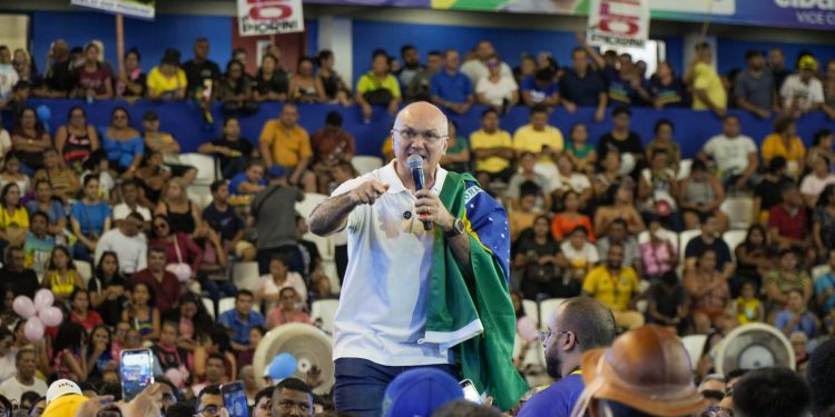 Coronel Menezes diz que é mentira que Bolsonaro deixou de seguí-lo nas redes