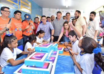David Almeida comemora maior nota da história no Ideb e entrada de Manaus no TOP 5 da educação