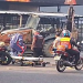 Vídeo: Carro atropela motoqueiro e ele ‘voa’ em avenida no Lírio do Vale