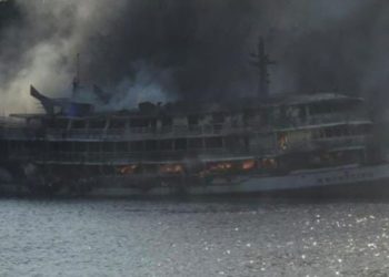 Mais um corpo é encontrado e número de mortos em explosão de barco sobe para cinco no Amazonas