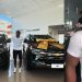 Davi recebe mais dois carrões de mais de R$ 670 mil e ostenta: ‘as crianças chegaram’ 