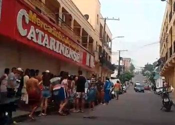 Vídeo: No Dia dos Pais, ‘Neném’ mata homem com facada no coração durante discussão na Zona Leste de Manaus