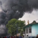 Incêndio de grandes proporções em fábrica de salgadinhos dura mais de 2h em Manaus