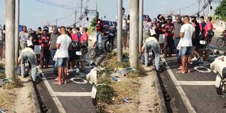 Vídeo urgente mostra motoqueiro mort0 e passageira com perna t0rada em Manaus
