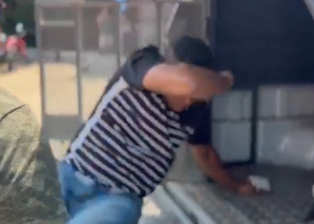 Ciumento que esfaqueou o amigo da ex-namorada em Manaus se entrega e diz que foi legítima defesa