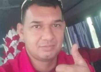 Marido é atingido por motoqueiro que foi dar “grau” e m0rre na frente da esposa em Manaus