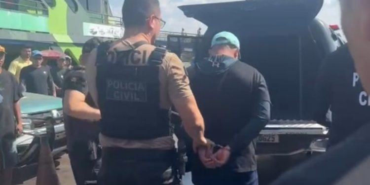 Homem é preso por dar remédio para adolescente ab0rtar filho de padre no Amazonas