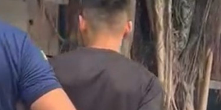 Homem se recusa a apagar as fotos íntimas da ex e ainda posta na rede social em Manaus
