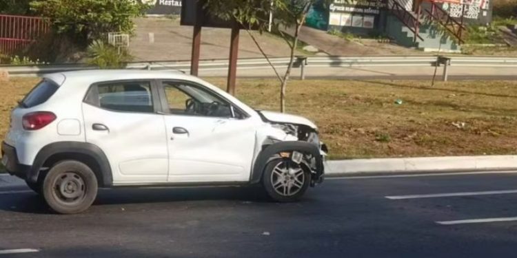 Namorado morre tentando atravessar Avenida do Turismo após briga com a amada