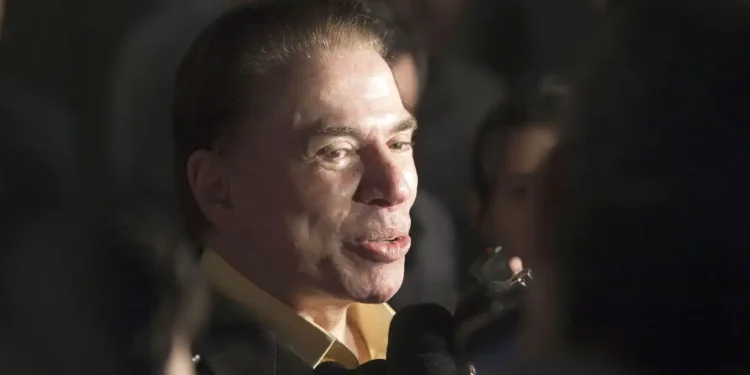 Médicos anunciam causa da morte de Silvio Santos