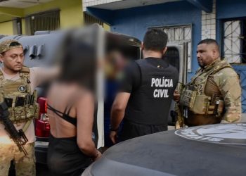 Mãe que entregou filha de 19 dias ao tráfico de Manaus disse à família que bebê tinha morrido